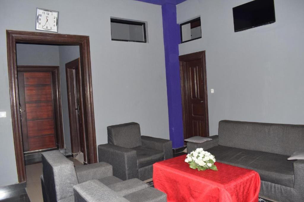 Hotel Kangaroo Buyumbura Exterior foto