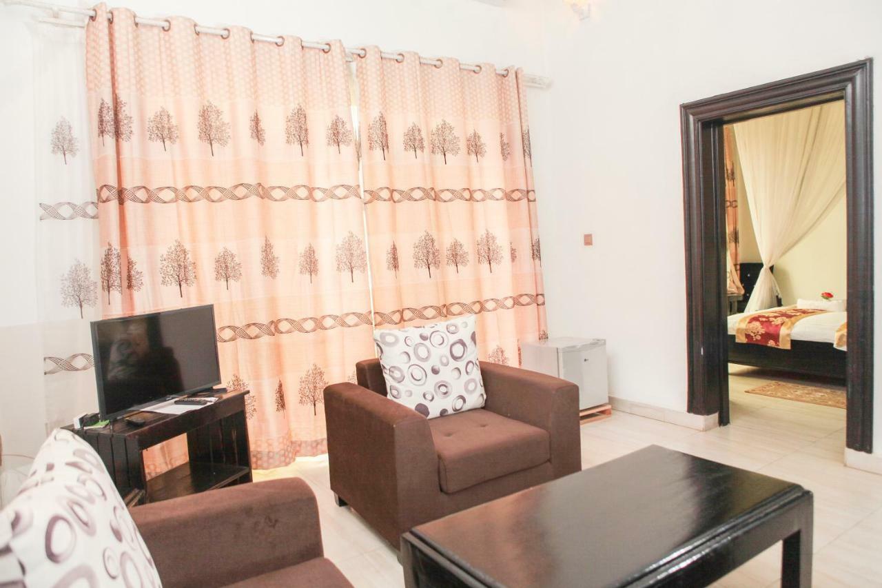 Hotel Kangaroo Buyumbura Exterior foto