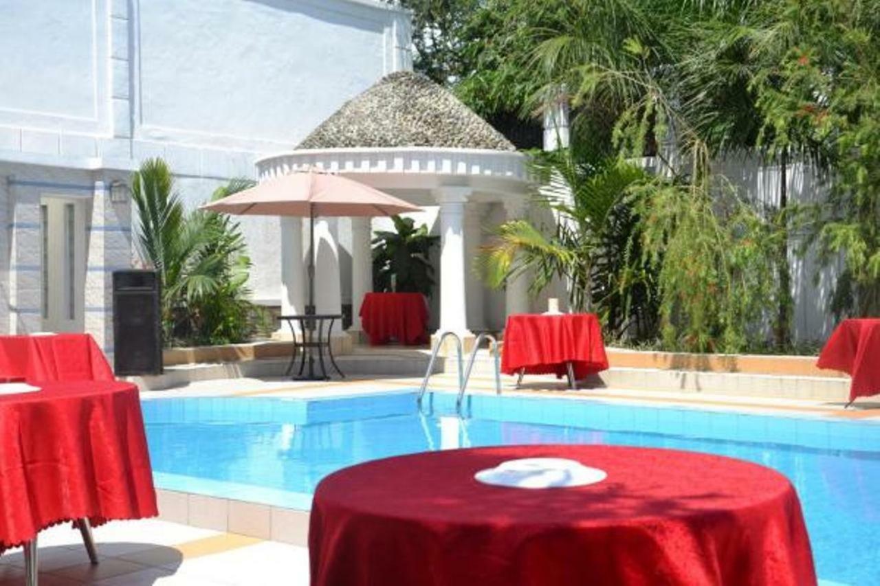 Hotel Kangaroo Buyumbura Exterior foto