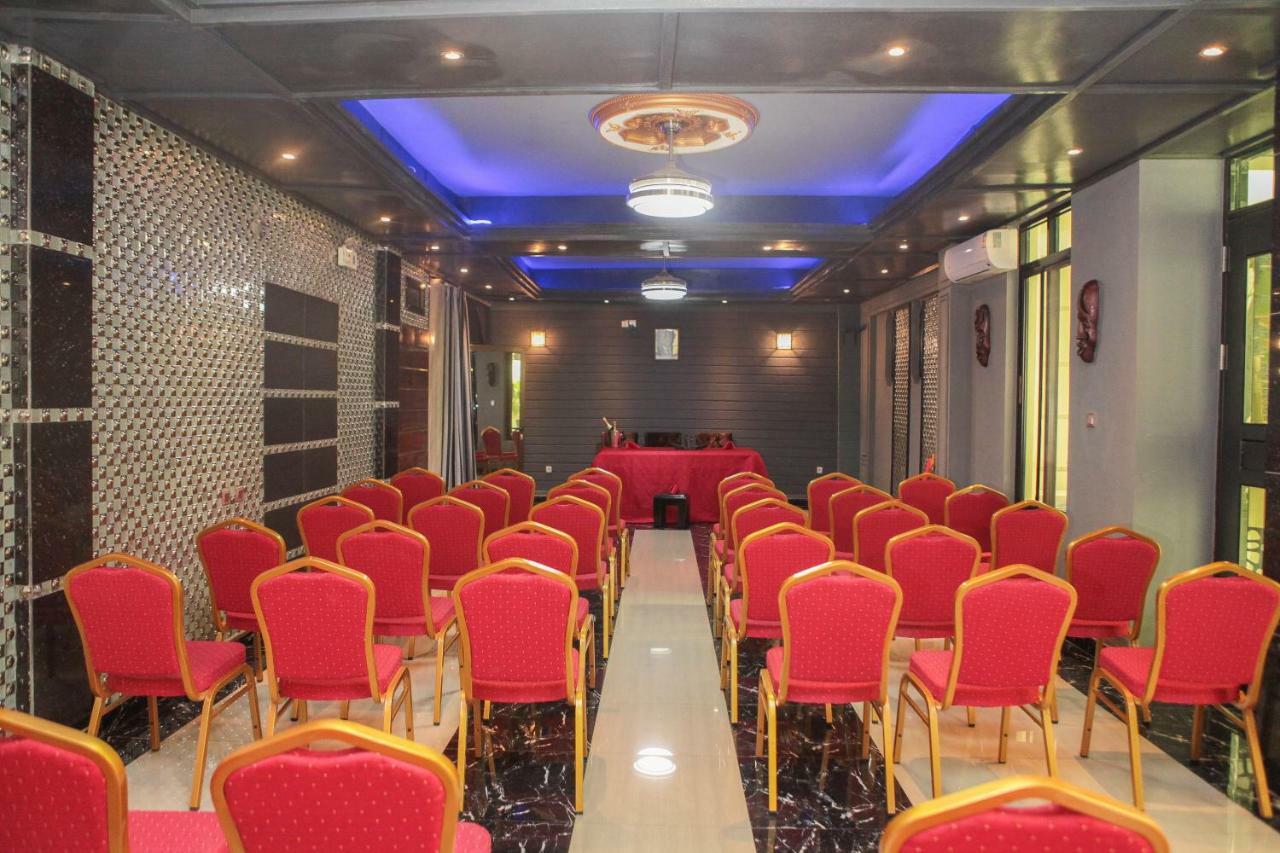 Hotel Kangaroo Buyumbura Exterior foto