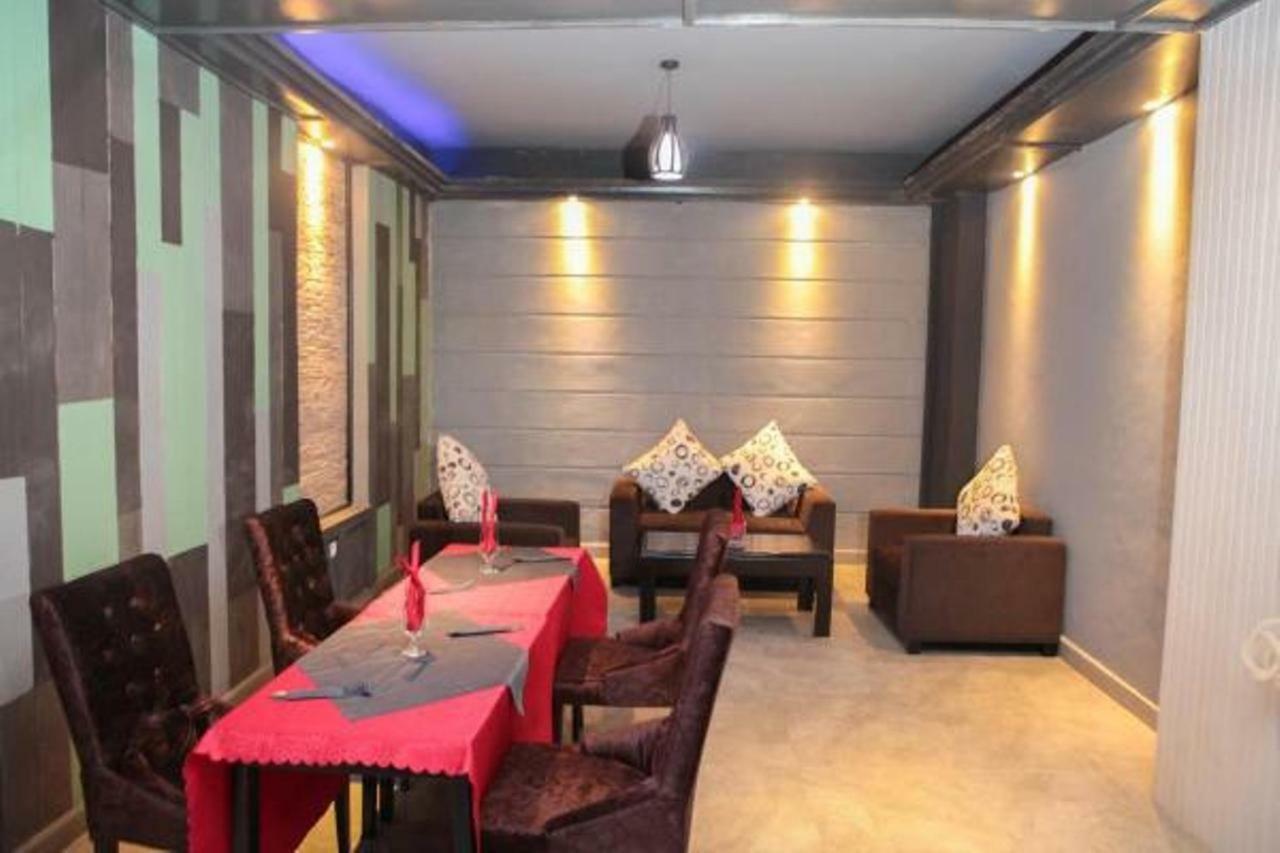 Hotel Kangaroo Buyumbura Exterior foto