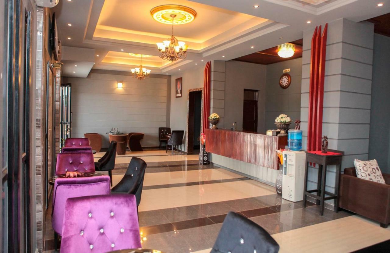 Hotel Kangaroo Buyumbura Exterior foto